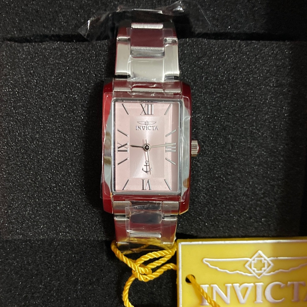 INVICTA Lady 21mm
Stainless Steel Steel Pink dial
PC21 Quartz - Picture 2 of 6